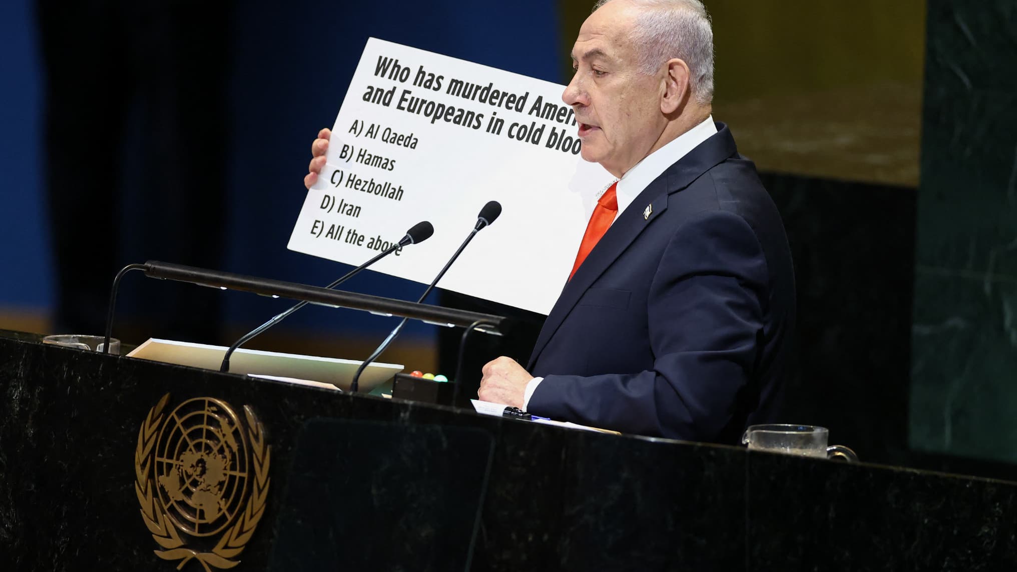QR CODE, QUIZ, CARTE, DISCOURS DIFFUSÉ À GAZA... LA PRISE DE PAROLE OFFENSIVE DE BENJAMIN NETANYAHU DEVANT L'ONU