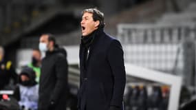 Rudi Garcia donne de la voix pendant un match de l'OL