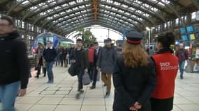 SNCF: A Lille, des grévistes sont descendus sur la voie causant le retard d'un TER... des usagers sont exaspérés