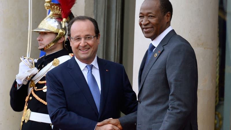 François Hollande et Blaise Compaoré lors d'un sommet sur l'Afrique à l'Elysée, le 6 décembre 2013.