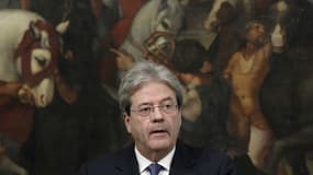 Le Premier ministre italien Paolo Gentiloni s'exprime lors d'une conférence de presse au Palais Chigi à Rome le 23 décembre 2016.