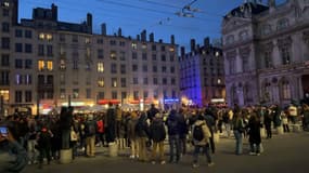 Jusqu'à 1400 personnes se sont rassemblées à Lyon selon la préfecture de police.