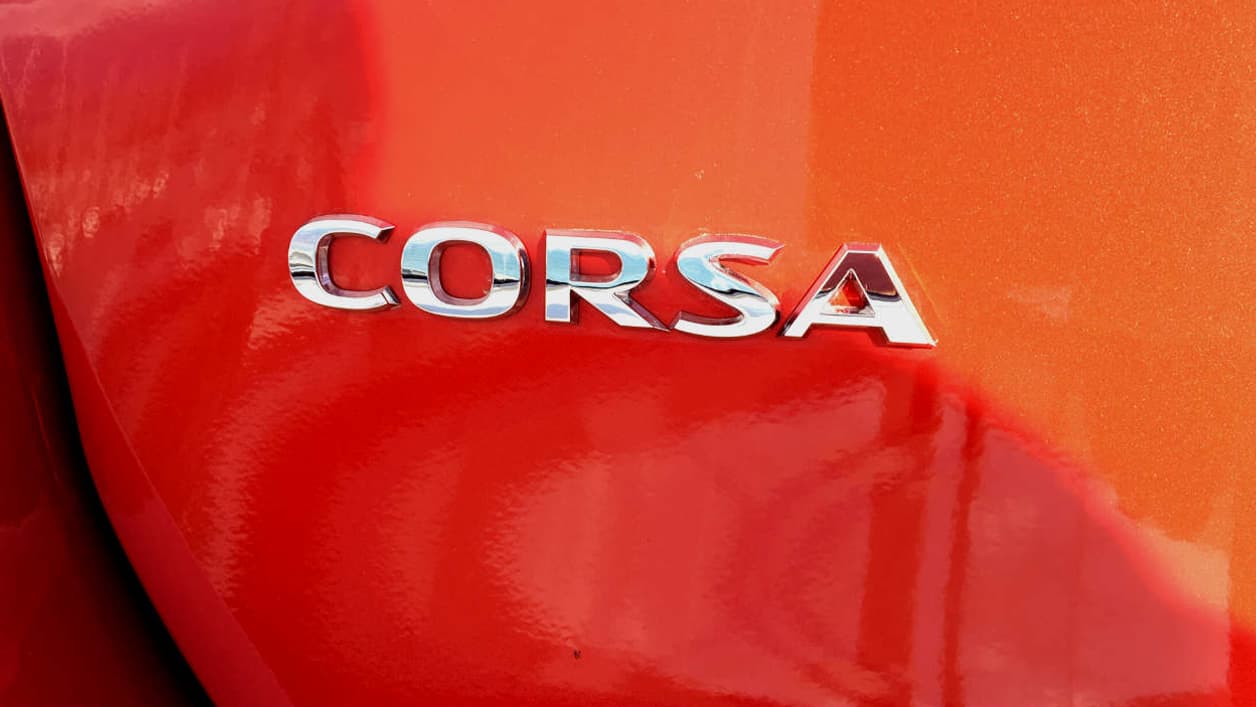 La Corsa est commercialisée à partir de 14.600 euros. Opel s'attend à ce que les clients choisissent en majorité la finition intermédiaire, Edition (14;400 à 19.000 euros). La Corsa est commercialisée à partir de 14.600 euros. Opel s'attend à ce que les clients choisissent en majorité la finition intermédiaire, Edition (14;400 à 19.000 euros).