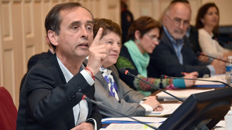 Robert Ménard, le 5 mai, lors du conseil municipal à Béziers.