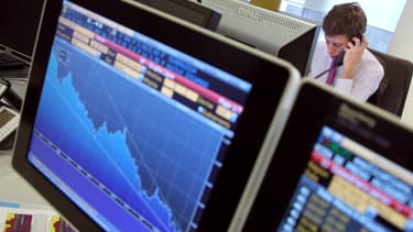 Face à des marchés de plus en plus turbulents et les contre-performances des actions et des obligations mondiales, les grands investisseurs se replient sur les placements monétaires.