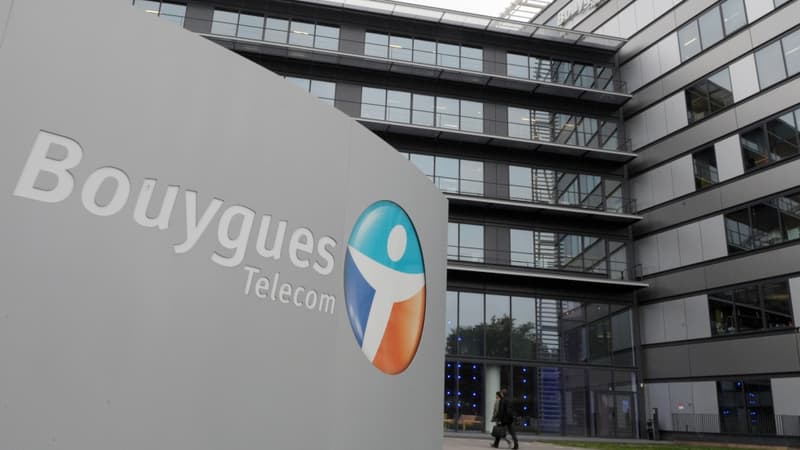 Bouygues Telecom envisage de réorganiser le temps de travail dans l'entreprise.
