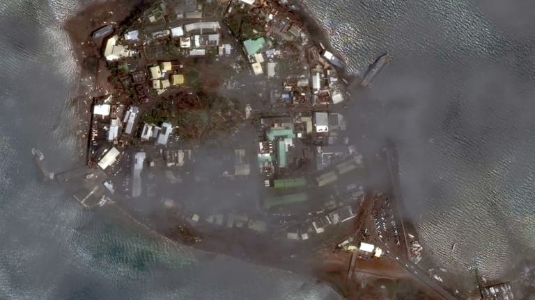 Cette image satellite montre une vue du port de Dzaoudzi, sur l'archipel français de Mayotte dans l'océan Indien, le 16 décembre 2024, après le passage du cyclone Chido Cette image satellite montre une vue du port de Dzaoudzi, sur l'archipel français de Mayotte dans l'océan Indien, le 16 décembre 2024, après le passage du cyclone Chido