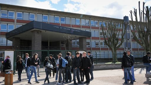 Les parents et le professeur s'étaient mis d'accord sur une somme de 7500 euros, par mensualités de 300 euros.