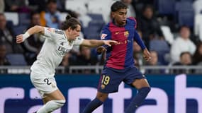 Lamine Yamal en duel avec Fran Garcia lors du Clasico Real-Barça le 26 octobre 2024