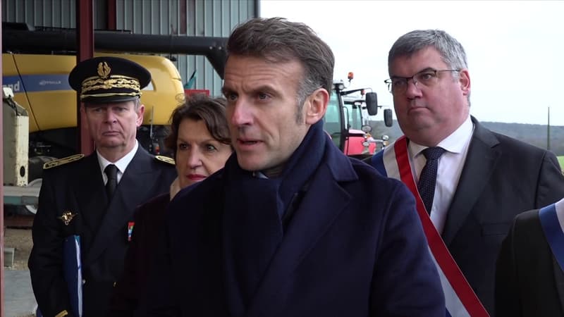 Y'aura-t-il finalement quelques vaches au salon de l'agriculture? S'il ne veut pas "se substituer aux organisateurs", Emmanuel Macron les appelle "à regarder" s'il y a "des flexibilités possibles"