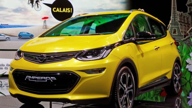 L'Opel Ampera-e au Mondial de l'Auto 2016
