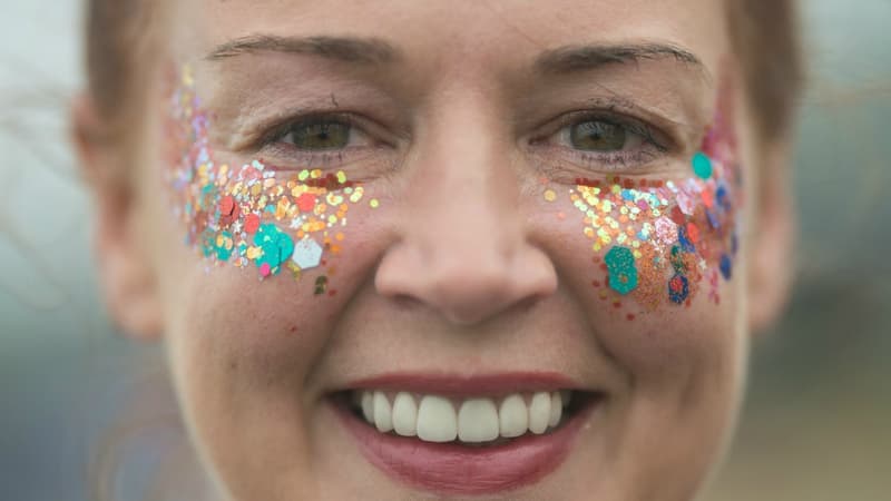 Une festivalière à Glastonbury, en Angleterre, le 24 juin 2017 (photo d'illustration).