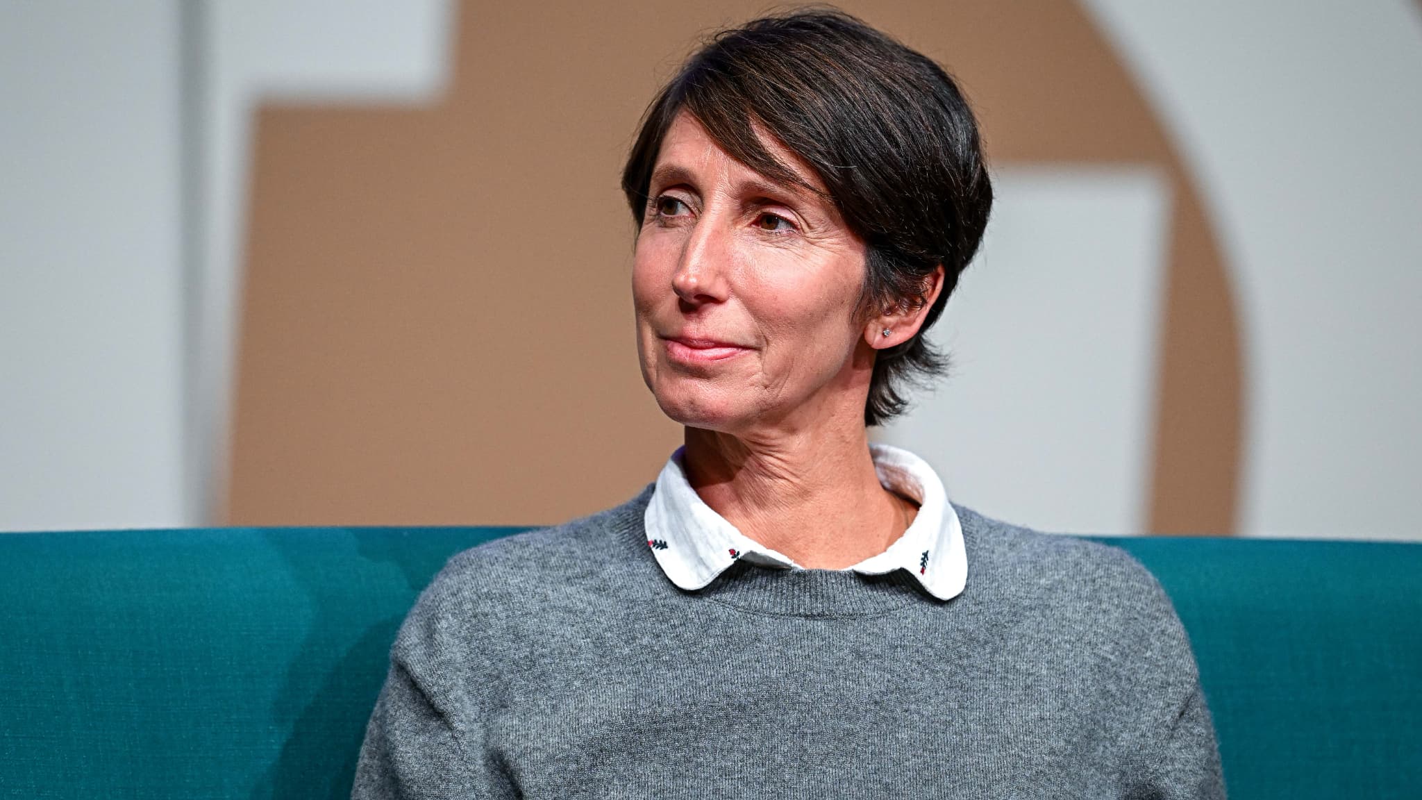 "J’AI TRÈS MAL VÉCU LA SURMÉDIATISATION": LES CONFIDENCES TOUCHANTES DE LA MÈRE DE LÉON MARCHAND SUR LA STARIFICATION DE SON FILS LORS DES JO DE PARIS 2024