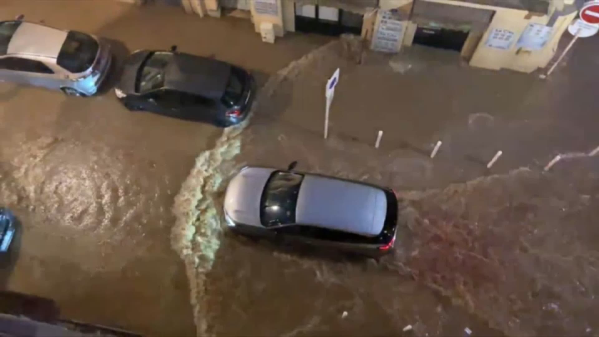 "C'ÉTAIT L'APOCALYPSE": DES TOULONNAIS RACONTENT LE DÉLUGE QUI A SURPRIS LE VAR ET LES BOUCHES-DU-RHÔNE
