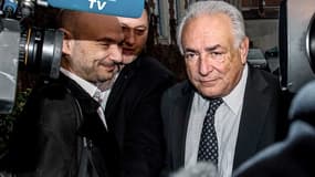 Dominique Strauss-Kahn à la sortie de son hôtel, avant son audience, le 17 février.