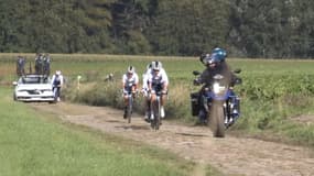Les coureuses de la FDJ en reconnaissance sur le parcours de Paris-Roubaix