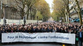 Carré de tête de la marche parisienne contre l'antisémitisme, en présence de nombreux politiques, le 12 novembre 2023