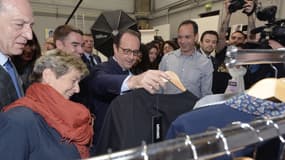 François Hollande pourrait-il laisser tomber la cravate pour des vêtements plus streetwear?