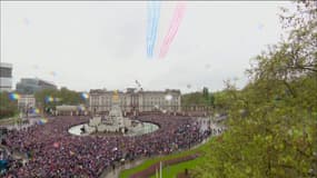 Couronnement: la Royal Air Force survole Buckingham Palace