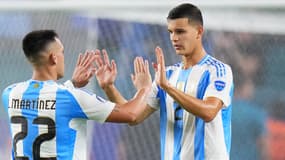  Les Argentins Lautaro Martinez et Valentin Carboni pendant la Copa America, le 29 juin 2024