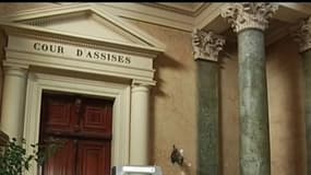 Un octogénaire jugé pour le meurtre de sa conjointe à coups de bèche après 51 ans de mariage