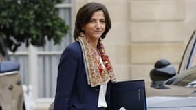 La secrétaire d'État chargée de l'Éducation prioritaire, Nathalie Elimas, quitte l'Élysée à l'issue du conseil des ministres à Paris, le 17 novembre 2021.
