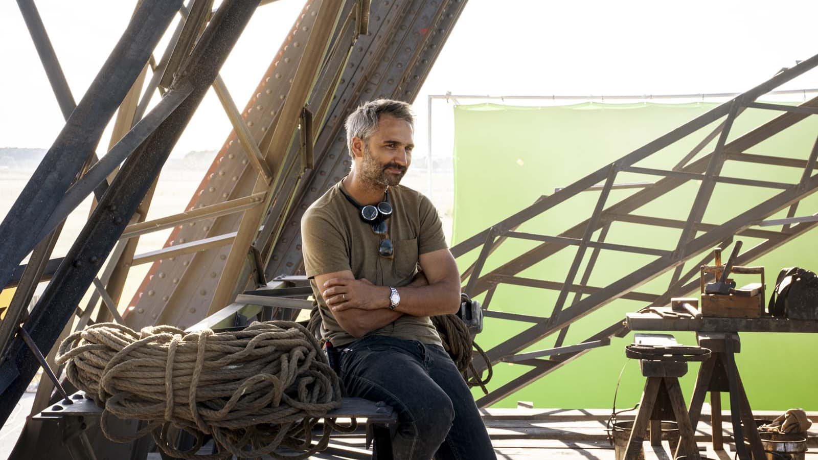 Le réalisateur Martin Bourboulon sur le tournage de "Eiffel" Le réalisateur Martin Bourboulon sur le tournage de "Eiffel"