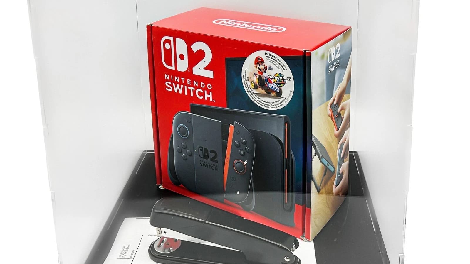 La Switch 2 et l'agrafeuse folle de Gamestop La Switch 2 et l'agrafeuse folle de Gamestop