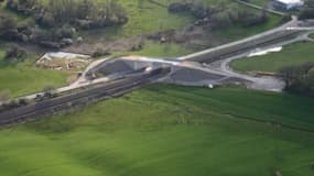 Le pont qui ne mène nulle part à Warcq (Ardennes)