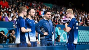 Alexis Lebrun, Simon Gauzy et Félix Lebrun lors des Jeux olympiques de Paris 2024.