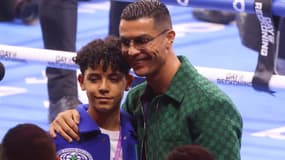 Cristiano Ronaldo avec son fils Cristiano Ronaldo Juniors à Riyad le 12 décembre 2023