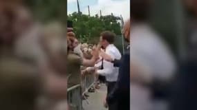 Après la gifle, Macron dénonce des faits "isolés" d'"individus ultraviolents"
