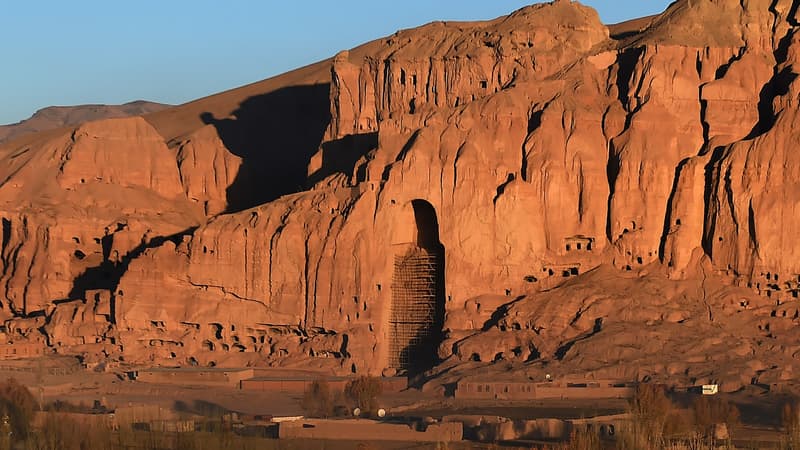 Le site des statues géantes de Bouddha, qui ont été détruites par les Talibans en 2001, le 6 novembre 2016, en Afghanistan. Pendant des siècles, deux anciennes statues monumentales de Bouddha sculptées dans les falaises de Bamiyan y étaient dressées.
