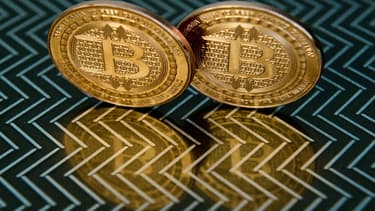 Les Suisses pourront bientôt acheter des bitcoins dans leurs gares. (image d'illustration)