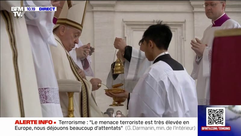 Le pape François est bien présent à la messe pascale