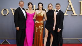 Hugh Bonneville, Elizabeth McGovern, Michelle Dockery, Laura Carmichael et Allen Leech sur le tapis rouge du film "Downton Abbey"
