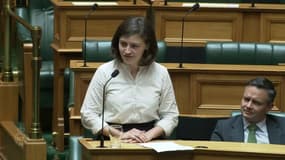  "Ok Boomer": cette députée néo-zélandaise affiche un de ses collègues 