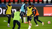 Karim Benzema à l'entraînement des Bleus
