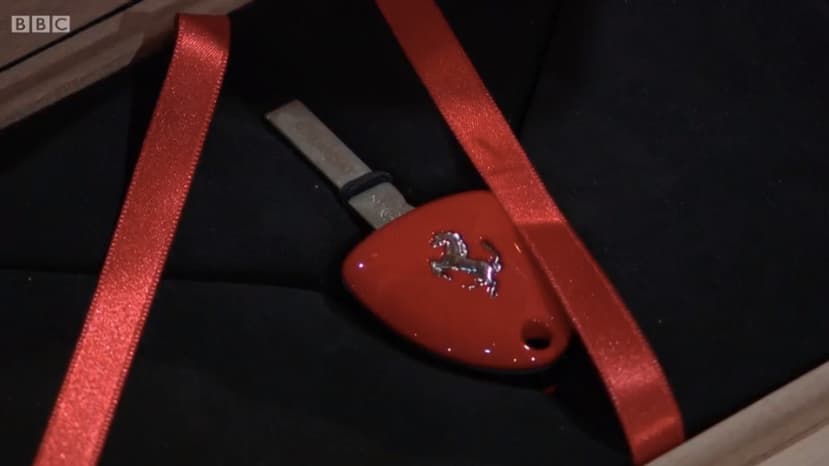 Cette clé apportée sur le plateau de Top Gear par Gordon Ramsay atteste du lancement prochain de la LaFerrari Spider.