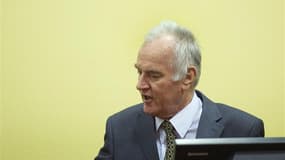 Le procès de Ratko Mladic, ancien chef militaire des Serbes de Bosnie poursuivi pour génocide, reprendra le 25 juin avec l'audition du premier témoin par le Tribunal pénal international pour l'ex-Yougoslavie (TPIY). Cette date correspond à un retard de qu