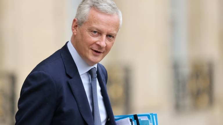 Le ministre de l'Économie Bruno Le Maire à la sortie de l'Elysée, le 15 septembre 2021 à Paris