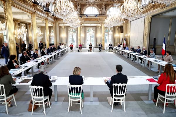 Le premier conseil des ministre du gouvernement Castex à l'Elysée. Le premier conseil des ministre du gouvernement Castex à l'Elysée.