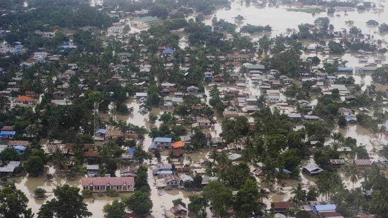 Une vue aérienne des inondations dans la ville de Kalay