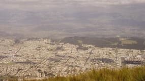 Vue des hauteurs de Quito, Equateur