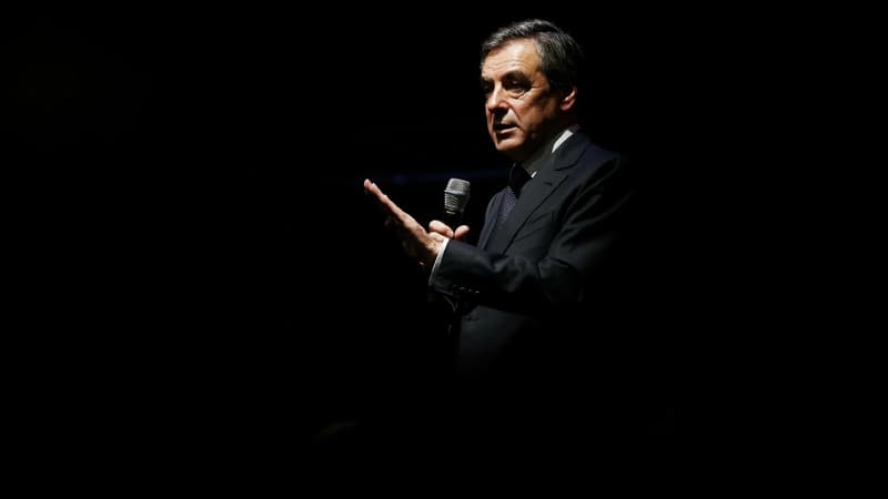 François Fillon espère renverser la campagne trois semaines avant la présidentielle.