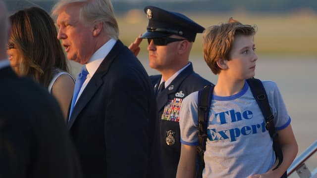 Barron Trump et son t-shirt "The Expert", le 11 juin, sur la base Andrews.