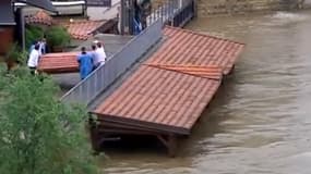 Situation inquiétante à Pragues où le niveau de l'eau ne se stabilise pas