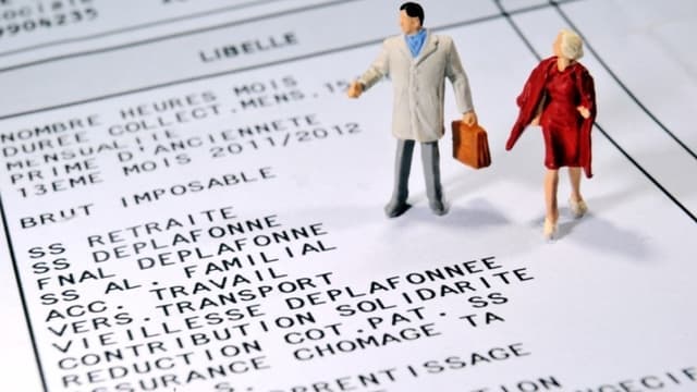 Le salaire moyen est de 2424 euros nets.