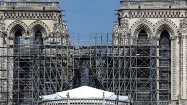 La cathédrale Notre-Dame de Paris, là où se dressait auparavant sa flèche, le 7 mai 2019.