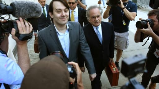 Martin Shkreli (C), le 26 juin 2017 arrive au tribunal de Brooklyn à New-York